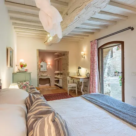 Countryhometuscany - Courtyard Colle Val D'Elsa